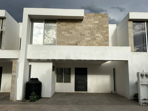 Casa En Venta En Privada Fuentes Del Palmar, Villa De Pozos, S.l.p.