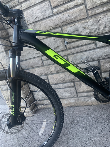 Bicicleta Gt Avalanche 27.5 2017 Disco Hidráulico Negro 18 "