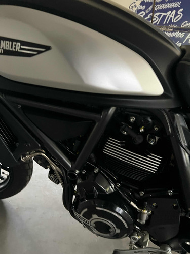 Ducati Scrambler Icon Dark 800