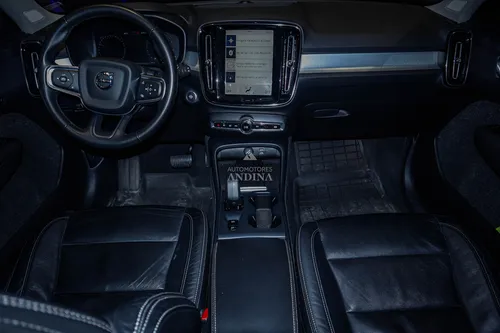 Volvo XC40 T4 Momentum 2.0