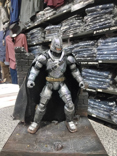 Dc Multiverse Batman Armored, Personalizado Rústico!! (Usado)