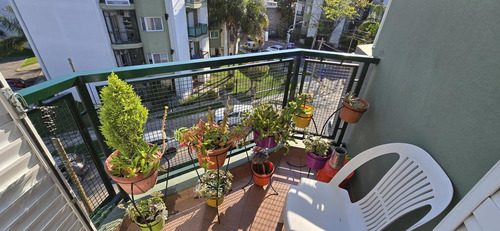 Excelente Departamento 3 Ambientes Con Balcón Y Cochera En Castelli Al 6400, Carapachay