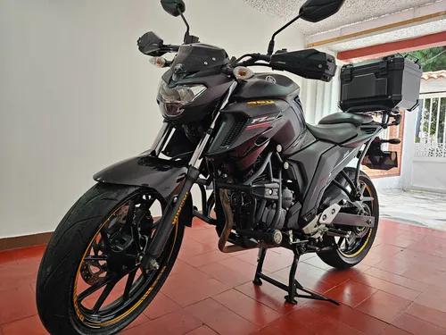Fz 25 Modelo 2023, Menos De 9.000 Kms, Accesorios Extra.