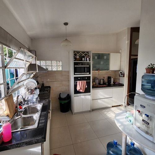 Imagen 14 de 21 de Venta Casa Malvin 4 Dormitorios (uno En Suite) Más 2 Baños Y Garaje Para 2 Autos.