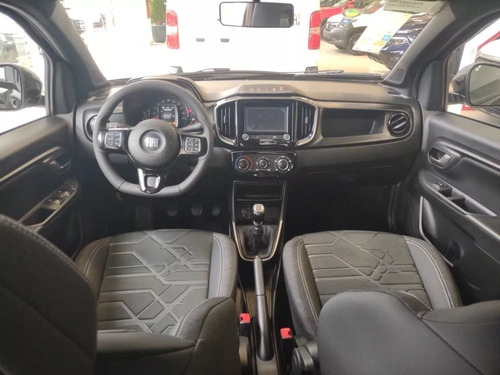 Imagen 8 de 25 de Fiat Strada Volcano 2023 Carga Empresa Entrega Rapida 0km B