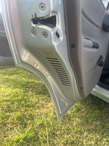 Chevrolet Corsa Classic 1.6 Gl Aa 4P