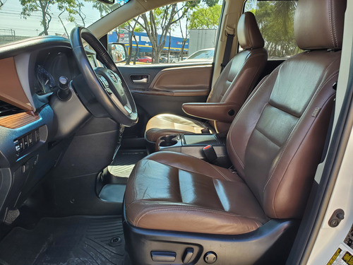 Toyota Sienna 3.5 Limited At