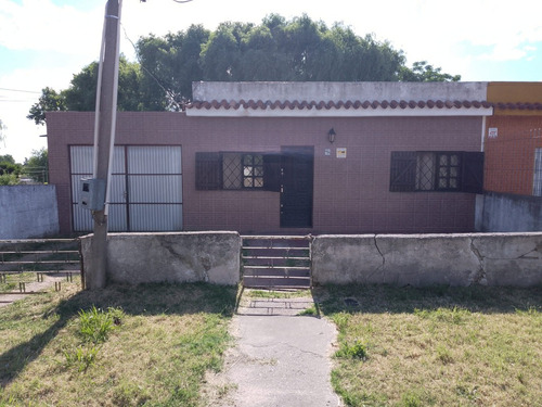 Se Vende Casa En Las Piedras Sobre Calle Brasil