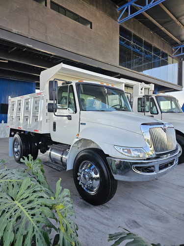 International 4300 Modelo 2014 Volteo Nuevo 7 Metros