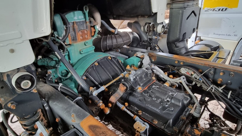 Imagem 12 de 15 de Volvo Vm 270 6x2 Ano 2013/2013 No Chassi