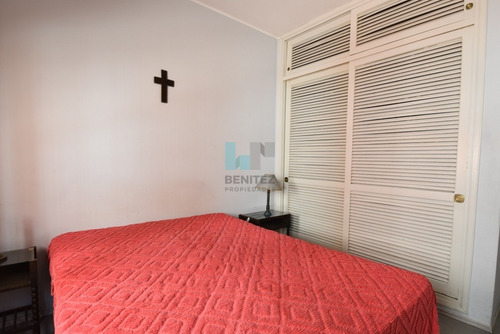 A Metros De Los Dedos Y Próximo A Gorlero. Apartamento De 1 Dormitorio.- Ref: 8636