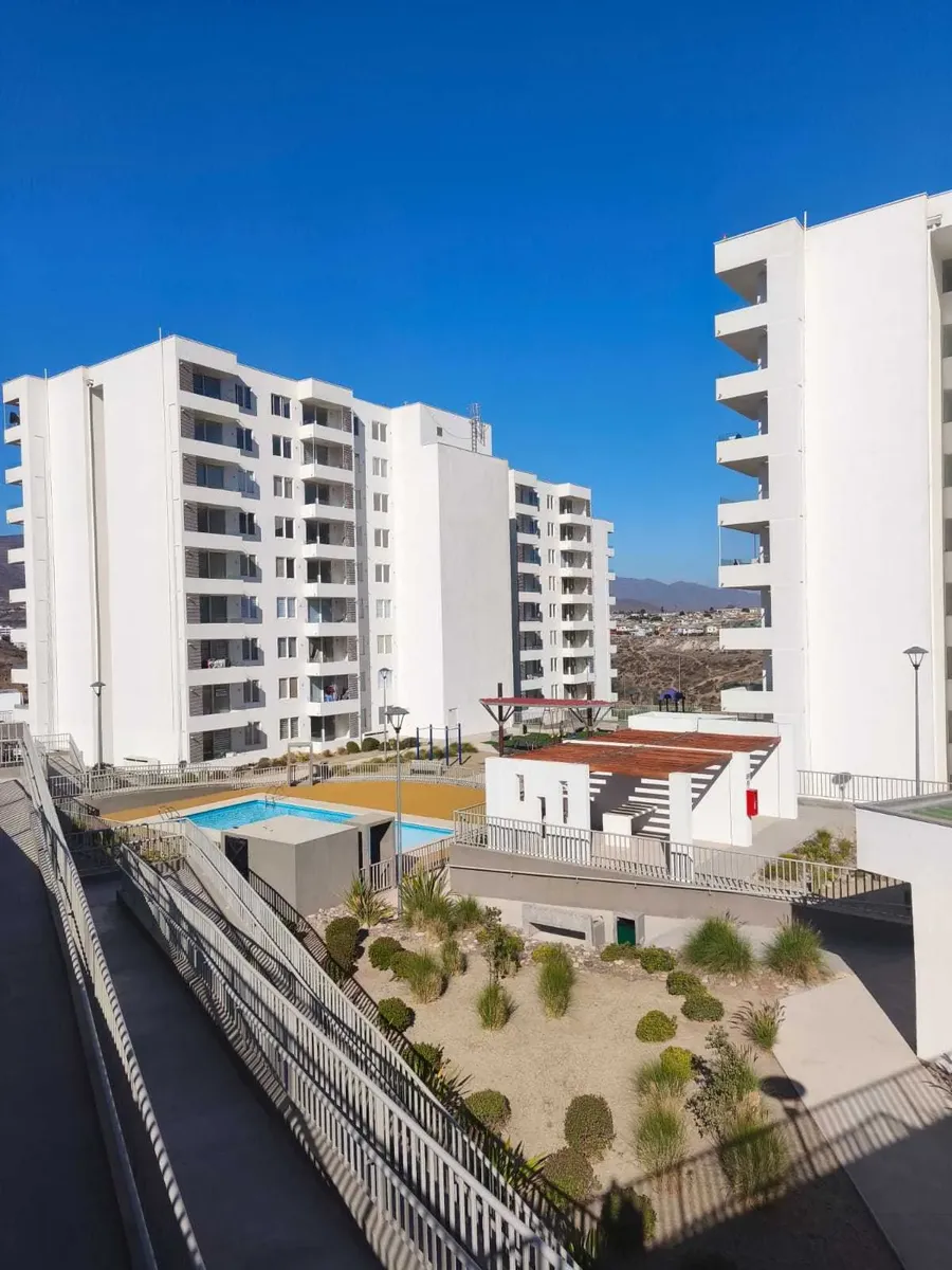 Imagen 1 de 15 de Arriendo Departamento Nuevo En Cumbres Del (174598)