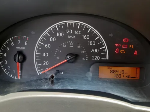 Nissan Versa 1.6 Drive Mt