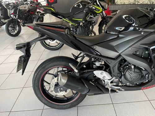 Imagem 5 de 10 de Yamaha R3 2016