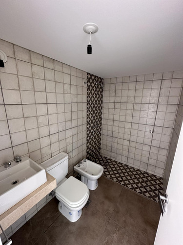 Venta Edificio Comercial - Corporativo - Residencial En Bloque, Barrio Guemes, Cordoba Capital
