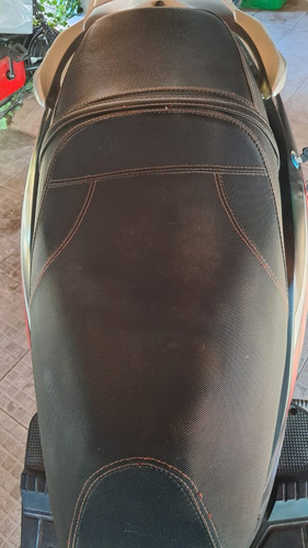 Moto Automática Matrix 2021, Poco Uso