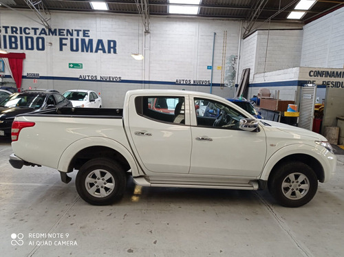 Imagen 10 de 15 de Mitsubishi L200 2018 2.4 Cabina Doble 4x2 Mt
