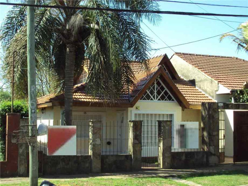 Casa En Venta - 4 Ambientes Con Parque En L Pacheco/ Tigre