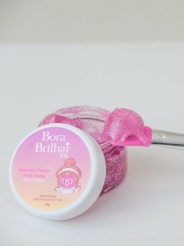 Máscara Facial Rosa Com Brilho Para Criança + Kit Skincare