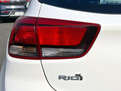 Kia Rio 5 6MT 1.4