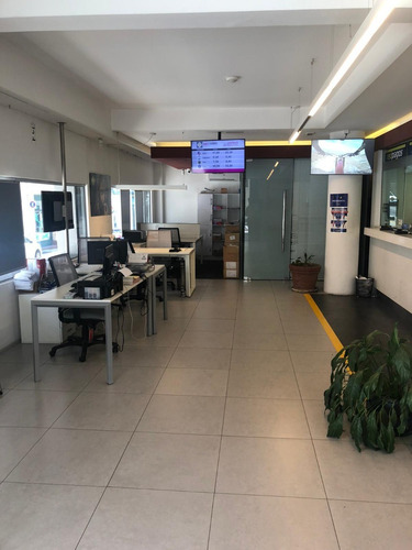 Imagen 5 de 19 de Importante Local Comercial Ideal Sector Financiero Macari Alquila