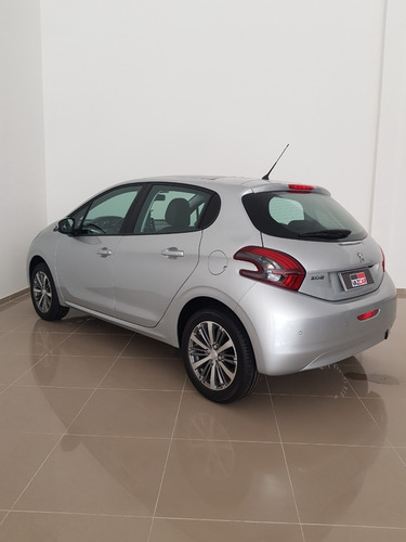 Peugeot 208 1.6 Feline
