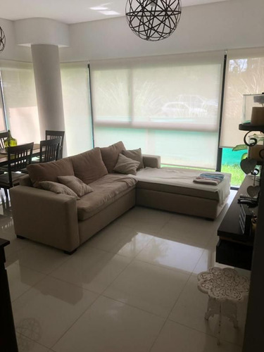 Departamento En Venta De 2 Dormitorios C/ Cochera En Villa De Mayo