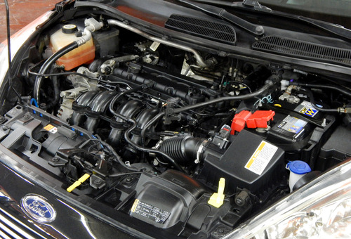 Ford Fiesta Kinetic 1.6 Se Plus 120cv