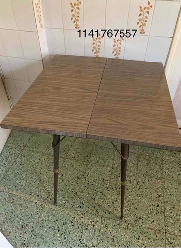 Mesa Fórmica Plegable Antigua 74x77 (Usado)