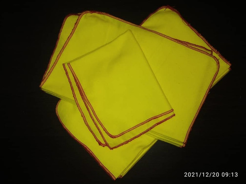 Paño De Lanilla Amarilla Dim.aprox.35cmx45cm 