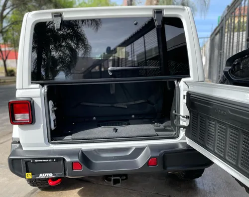 Jeep Wrangler Rubicon 4x4 At