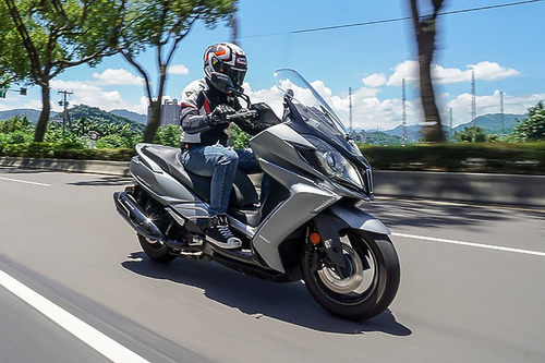 Imagen 16 de 18 de Kymco Downtown 350i Tcs Control De Tracción Y Nuevo Color
