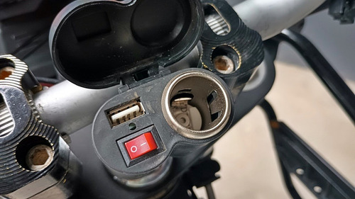 Imagen 4 de 15 de Royal Enfield Himalayan C/ Mejoras- Impecable- Bunker Garage