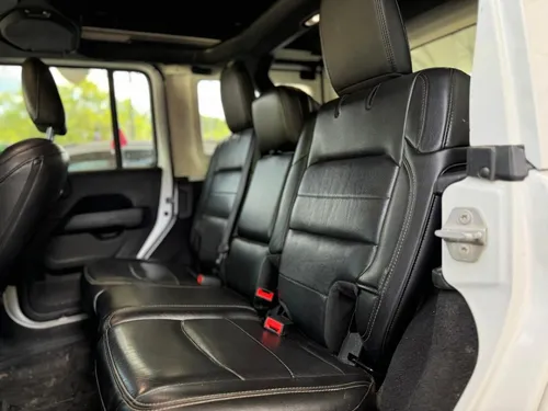 Jeep Wrangler 3.7 Unlimited Sahara 3.6 4x4 At