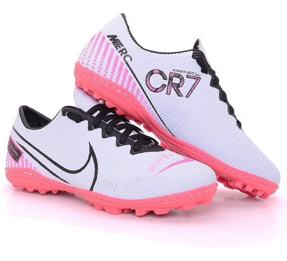 chuteira cr7 rosa