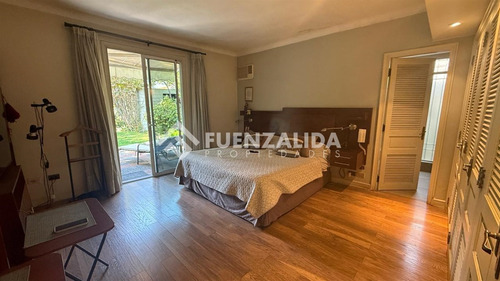 Casa En Venta De 3 Dorm. En Ñuñoa