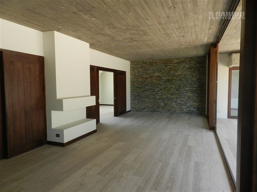 Imagen 9 de 24 de Casa En Venta De 5 Dormitorios En Colina
