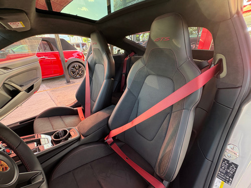 Porsche 911 Carrera Gts 2025