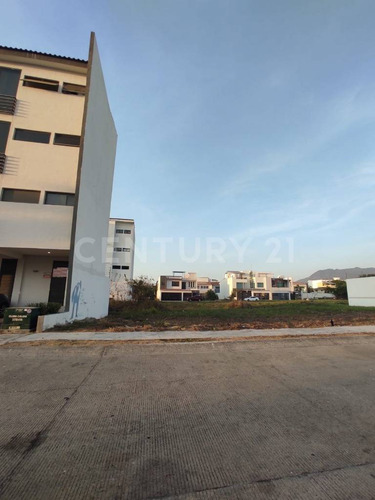 Lote En Fluvial Vallarta