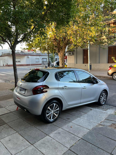 Peugeot 208 1.6 Feline Tiptronic