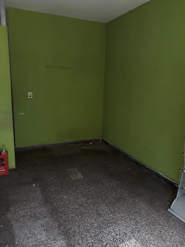 Imagen 3 de 21 de Terreno Con Local Ph En Venta Sobre Un Lote Propio De 8,68 X 16,40 - Floresta
