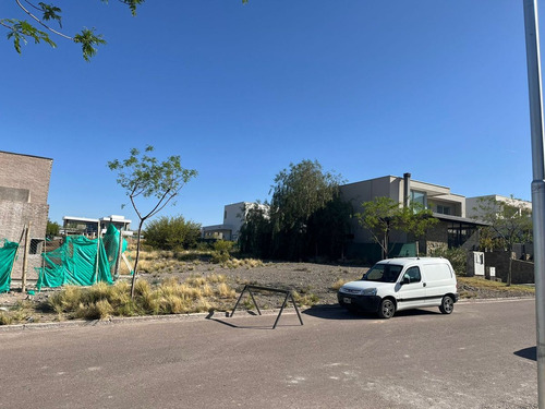 Venta De Terreno , Mendoza Norte Country 521 Mts
