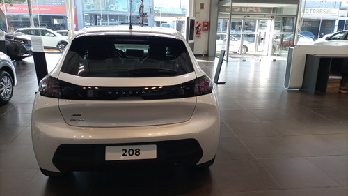 Imagen 8 de 21 de Peugeot 208 Style 1.6 Tiptronic - Avec Peugeot
