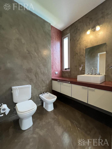 Imagen 12 de 24 de Venta Casa 6 Ambientes Con Jardín, Cochera, Galería Y Fondo Libre Con Piscina En Club Miralagos 1 (30692)
