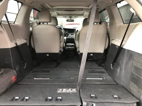 Toyota Sienna 3.5 Limited At