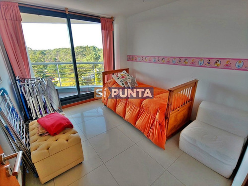 Imagen 16 de 19 de Apartamento En Torre De Categoria.