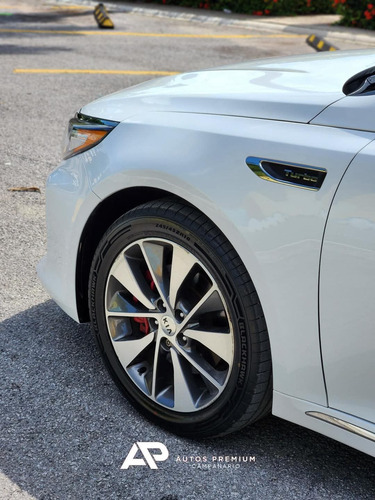 Kia Optima 2.0 L Turbo Gdi Sx At