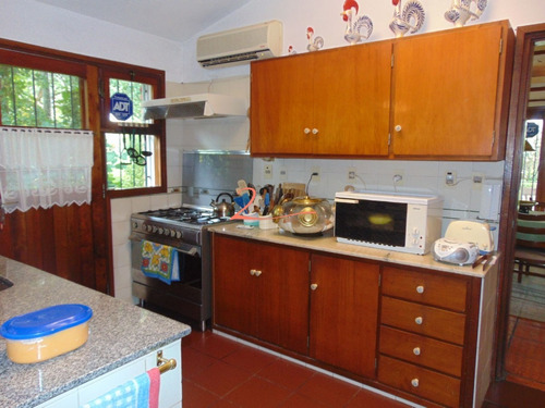 Casa En Pinares, 3 Dormitorios *- Ref: 3870