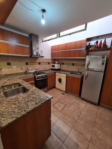 Imagen 8 de 23 de Departamento Dupex - Frente - Balcón Y Asador - Entrada Independiente.