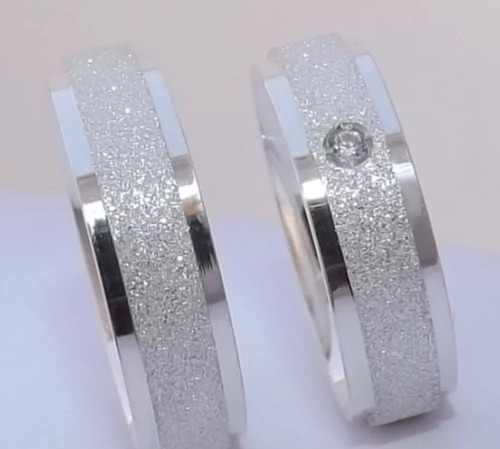 Par Alianças 8mm Prata Diamantada + Pedra Namoro Compromisso